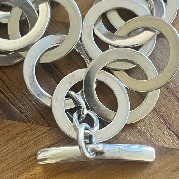 Elegant Sterling Silver Disk Link Bracelet - Picture 4 of 4
